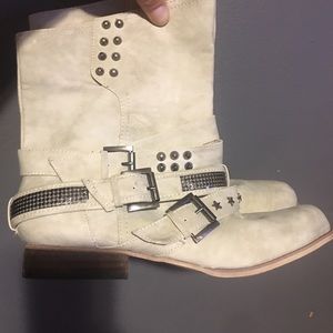 Not Rated bootie size 11 from the Buckle